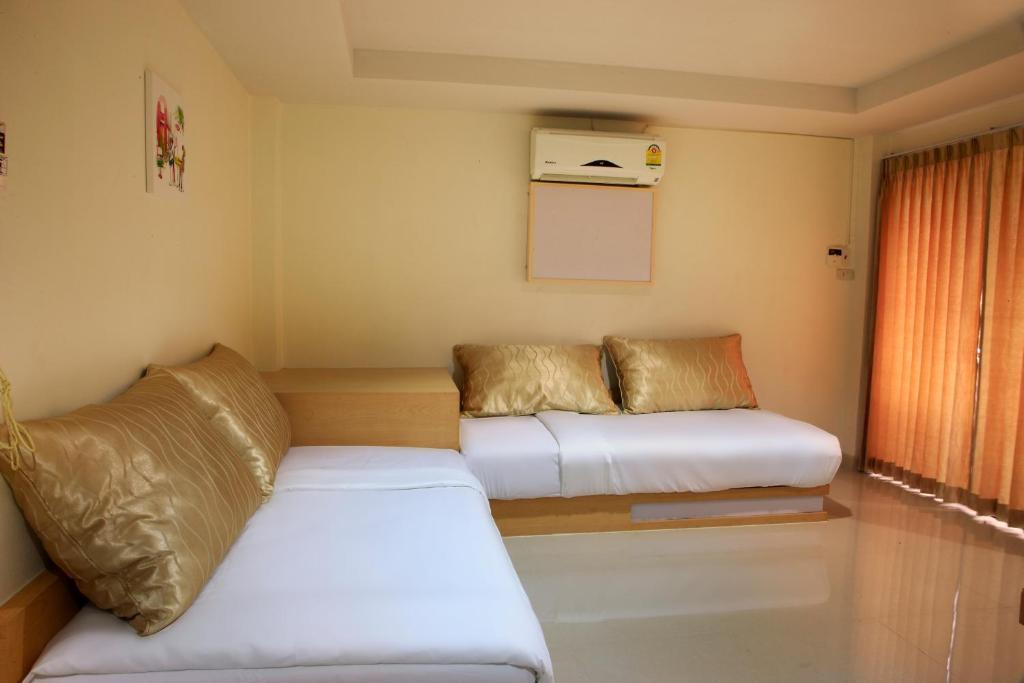 Baan Sanpoom Hotel Фитсанулок Стая снимка